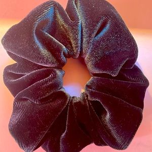 Hunter Green Velvet Hair Scrunchies